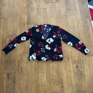 A New Day navy floral faux wrap blouse size small